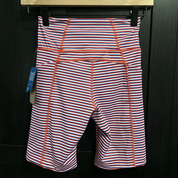 NWT Women's Brooks Method 8" Short red, white, and blue size xs - Picture 5 of 5